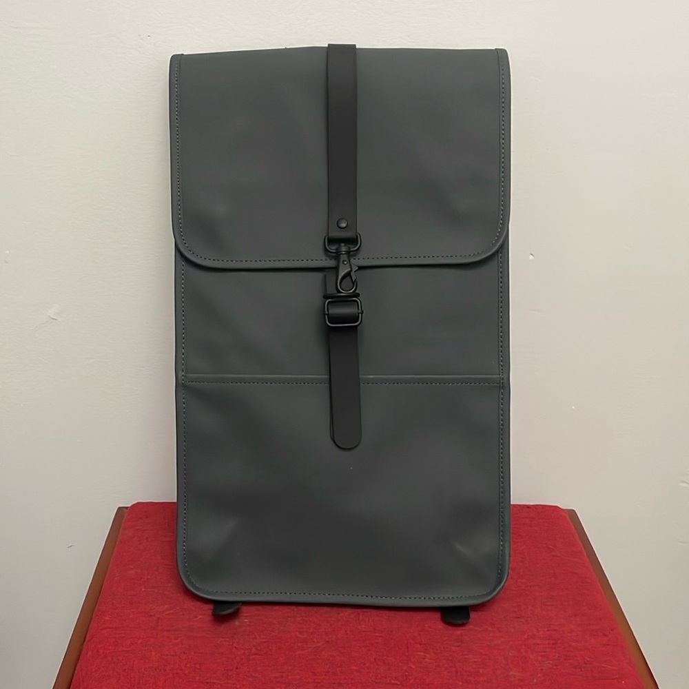 Unused - RAINS Backpack for Women and Men -Laptop - Water Resistant Evergreen